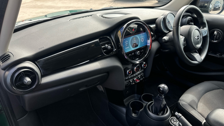 MINI Hatchback 1.5 Cooper Classic 5dr Petrol Hatchback